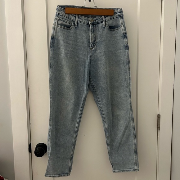 Hollister Denim - HOLISTER CURVE HIGH RISE MOM JEANS SIZE 27/5
